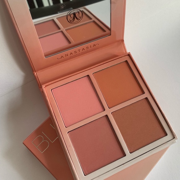 Anastasia Beverly Hills Other - BNIB Anastasia Beverly Hill Radiant Blush Kit Anastasia Beverly Hills Other - BNIB Anastasia Beverly Hill Radiant Blush Kit